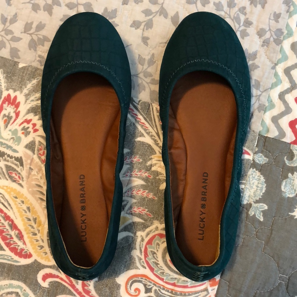 Lucky Brand Flats Sz 7.5 Like new ***
